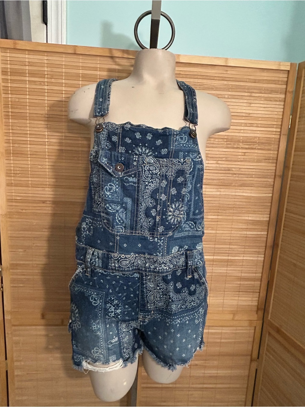 No Boundaries Bandana Paisley Print Denim Overall Shorts shortalls size L 11 13